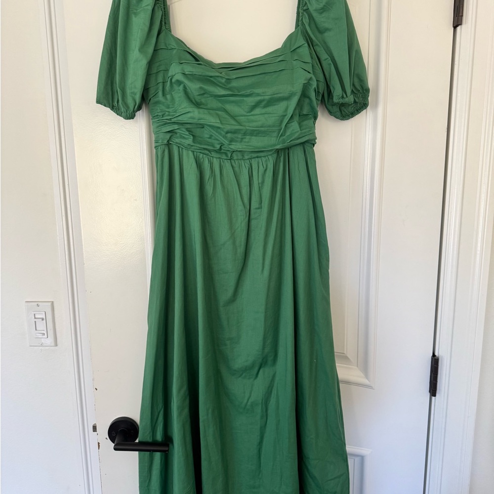 Chic Green Maxi Dress for Women